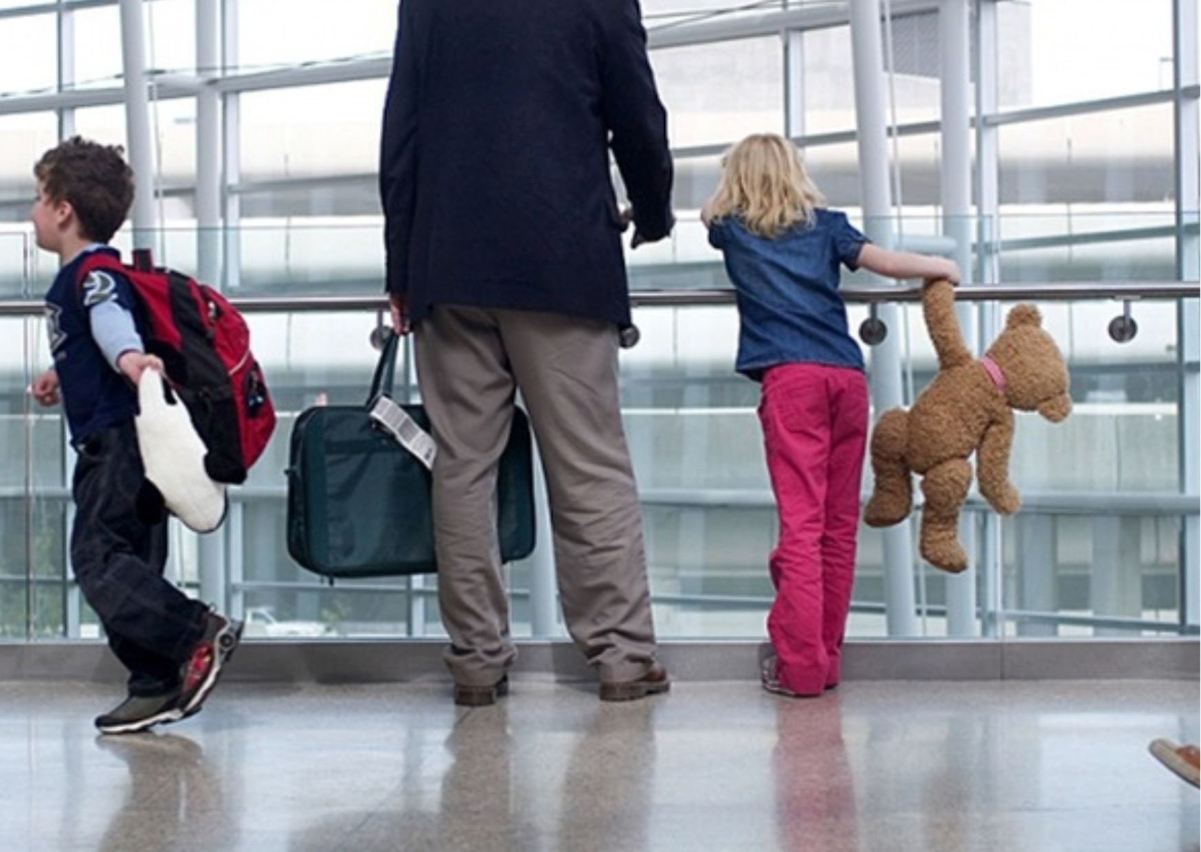 Порядок выезда детей. Дети в аэропорту. Выезд ребенка за границу. Незаконное перемещение детей. Дети заграницу.